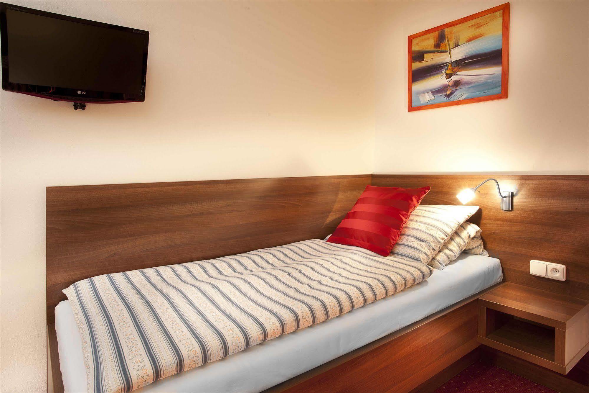Pension Primus Beroun  Exterior foto